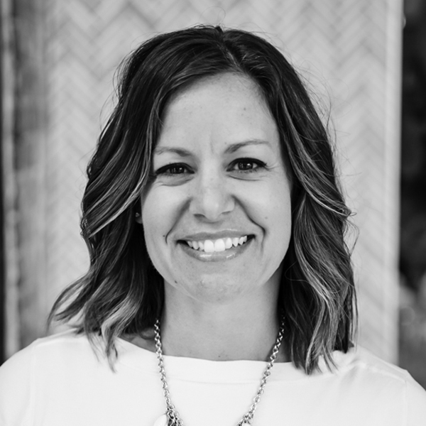 Jennifer Jones, Springbuk